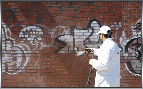 Graffiti Removal with Dry Ice
