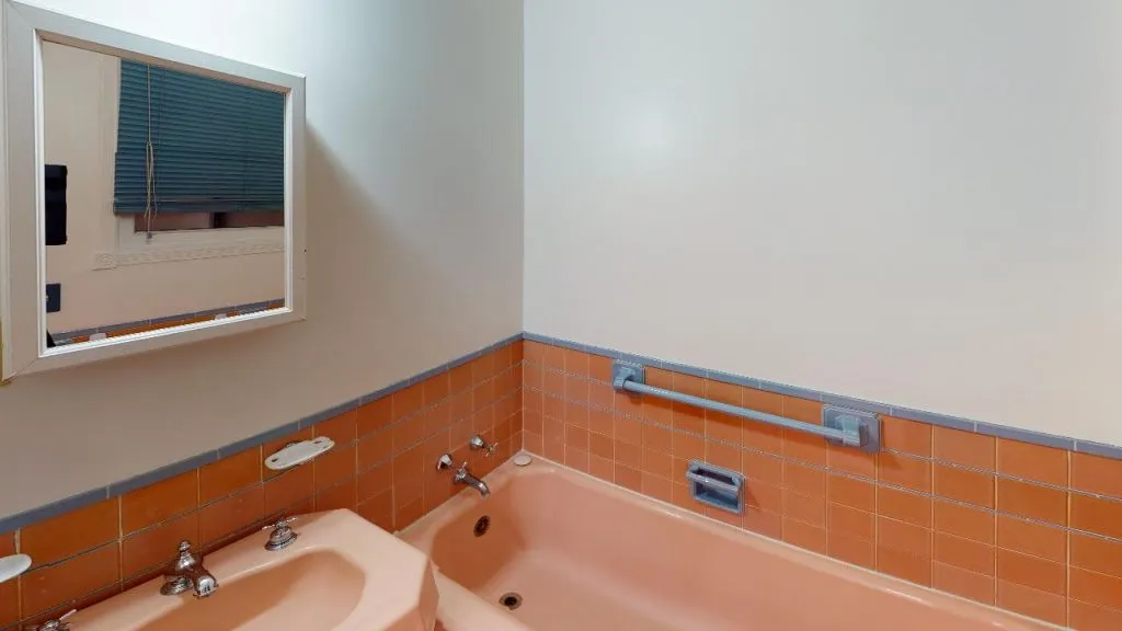 4348 26th St Bathroom1